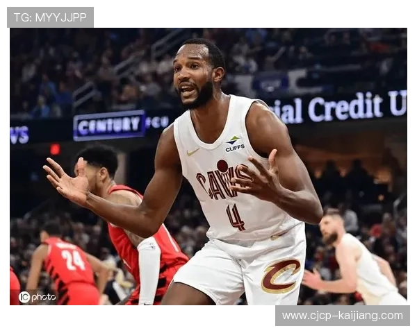 埃文-莫布利三分命中率暴跌,外线投射成最大短板 埃文-莫布利三分命中率暴跌,外线投射成最大短板